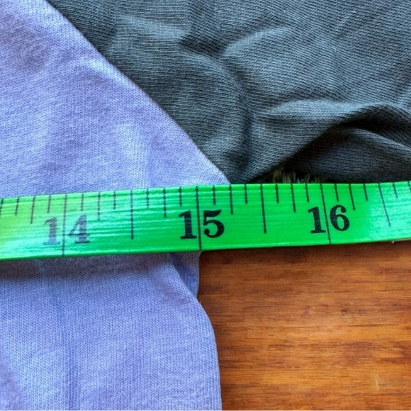 Beetlejuice “It’s Showtime” Graphic Raglan Baseball Tee - Juniors Size M - NWT - Picture 8 of 10